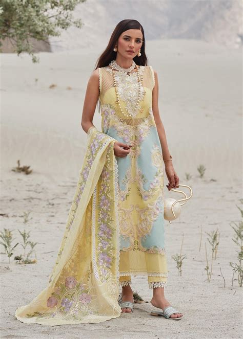 saira shakira|crimson by saira shakira lawn.